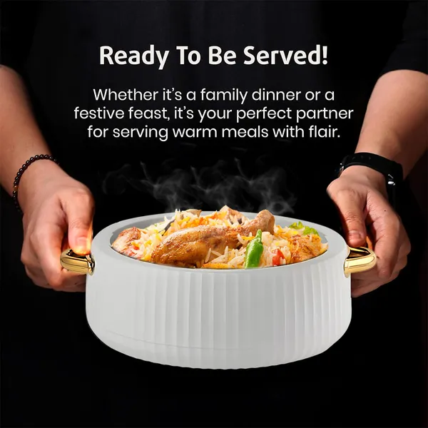 Set_Of_3_White_Luxury_Ribbed_Insulated_Casserole_With_Gold_Handles_(1L_+_2.5L_+3.5L)