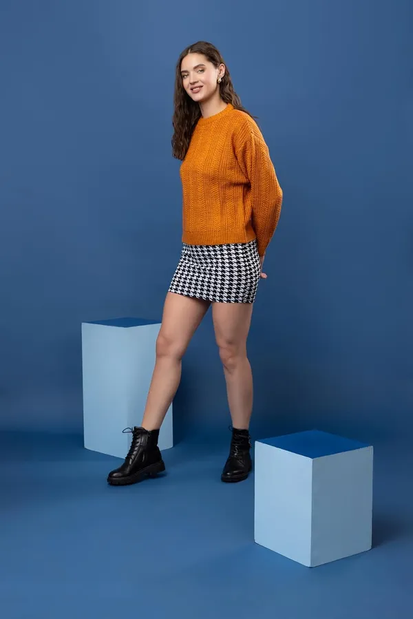 Womens_Wool_Round_Neck_Pullover_Sweater