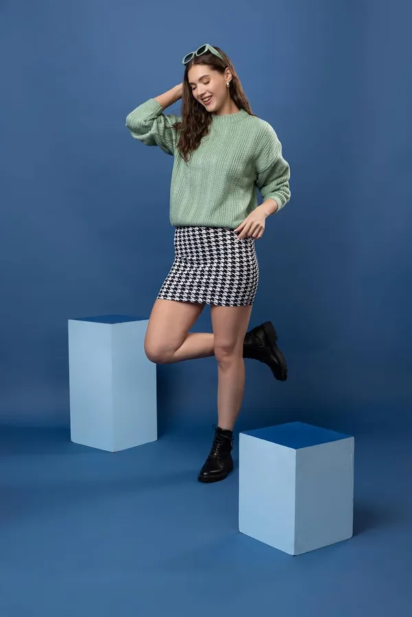 Womens_Wool_Round_Neck_Pullover_Sweater