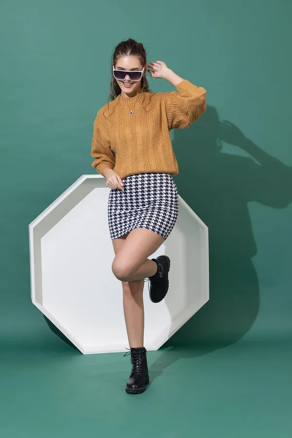 Womens_Wool_Round_Neck_Pullover_Sweater