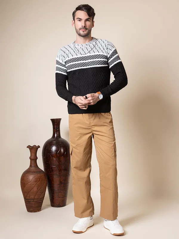 Mens_Round_Neck_Woolen_Pullover_Sweater