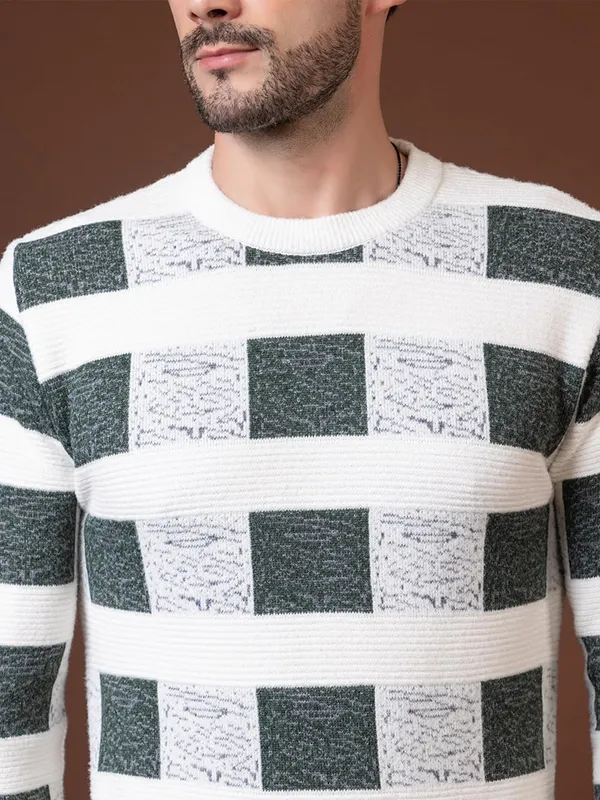Men_S_Colorblocked_Round_Neck_Woolen_Pullover