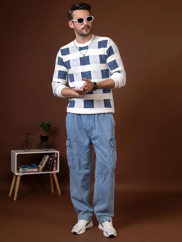 Men_S_Colorblocked_Round_Neck_Woolen_Pullover