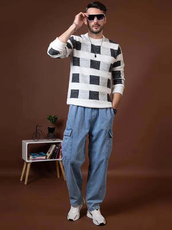 Men_S_Colorblocked_Round_Neck_Wool_Pullover_Sweater