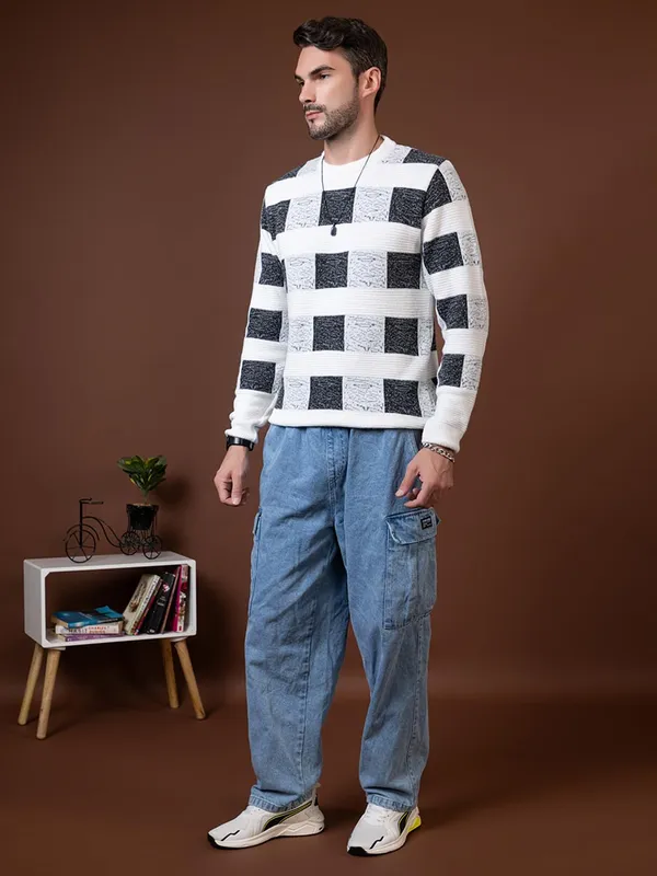 Men_S_Colorblocked_Round_Neck_Wool_Pullover_Sweater