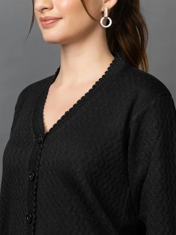 Womens_Woolen_V_Neck_Cardigan_Sweater_With_Pockets
