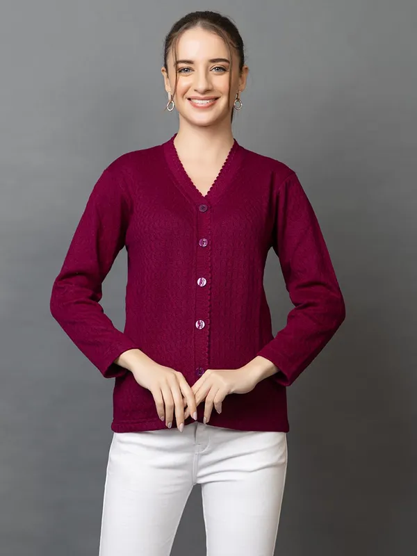 Womens_Woolen_V_Neck_Cardigan_With_Pockets