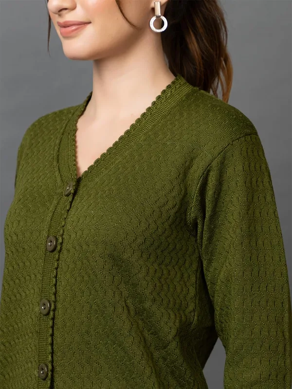 Womens_Woolen_V_Neck_Cardigan_Sweater_With_Pockets