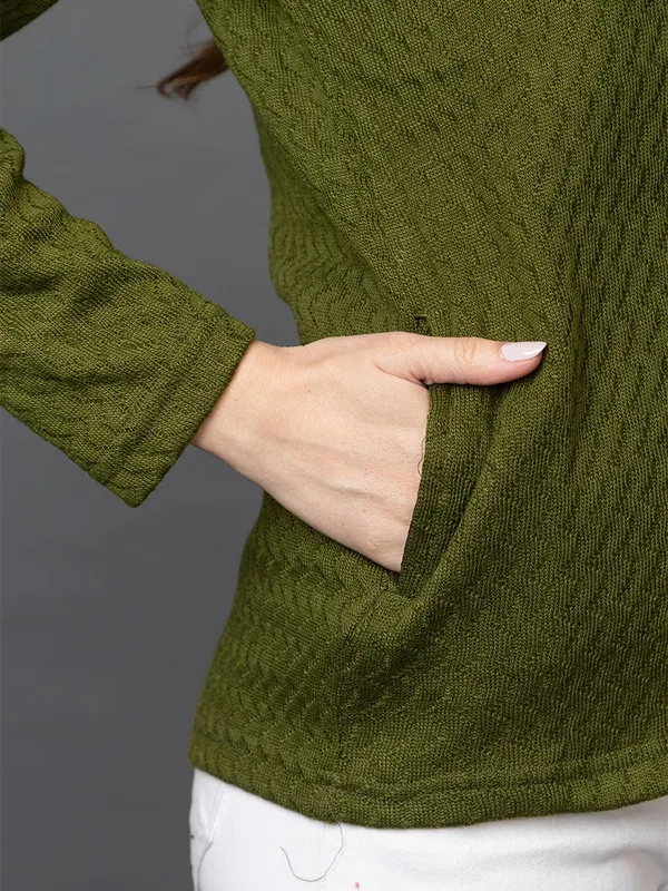 Womens_Woolen_V_Neck_Cardigan_Sweater_With_Pockets