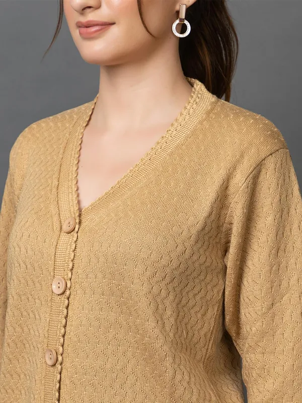 Womens_Woolen_V_Neck_Cardigan_With_Pockets