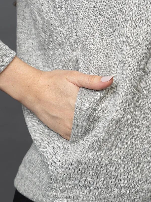 Womens_Woolen_V_Neck_Cardigan_With_Pockets