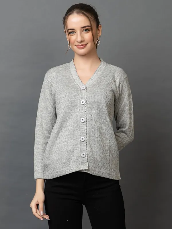 Womens_Woolen_V_Neck_Cardigan_With_Pockets