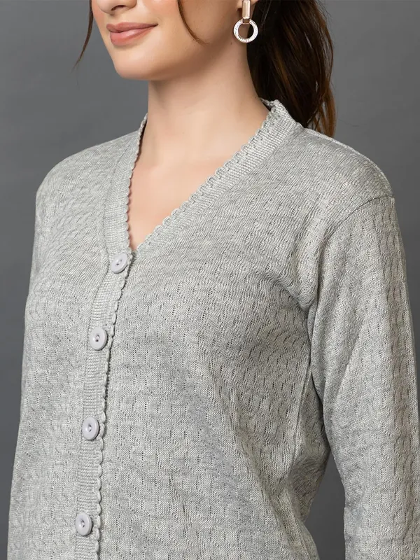Womens_Woolen_V_Neck_Cardigan_With_Pockets