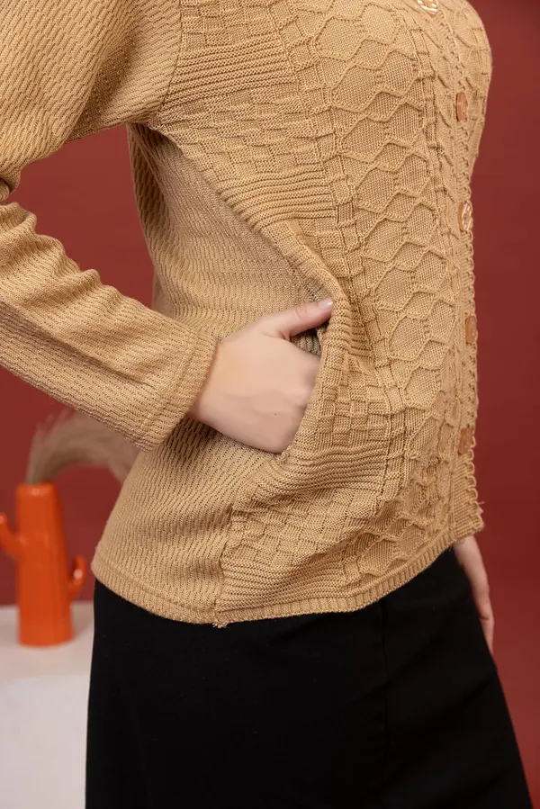 Womens_Knitted_Button_Down_Cardigan_Sweater