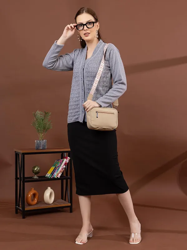 Womens_Cable_Knit_Button_Down_Cardigan