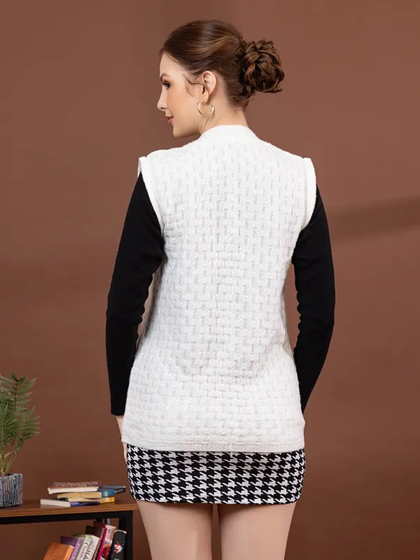 Womens_Woolen_Sleeveless_Cardigan