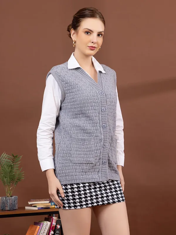 Womens_Woolen_Sleeveless_Cardigan