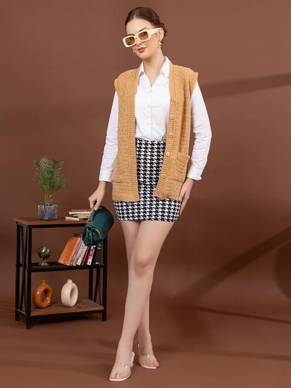 Womens_Woolen_Sleeveless_Cardigan