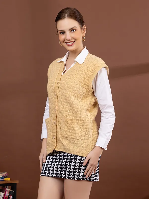 Womens_Woolen_Sleeveless_Cardigan