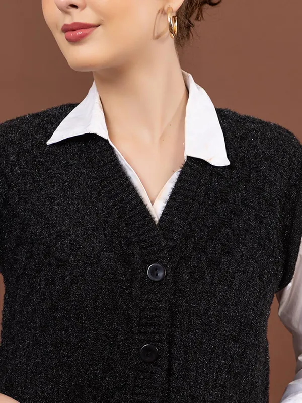 Womens_Woolen_Sleeveless_Cardigan