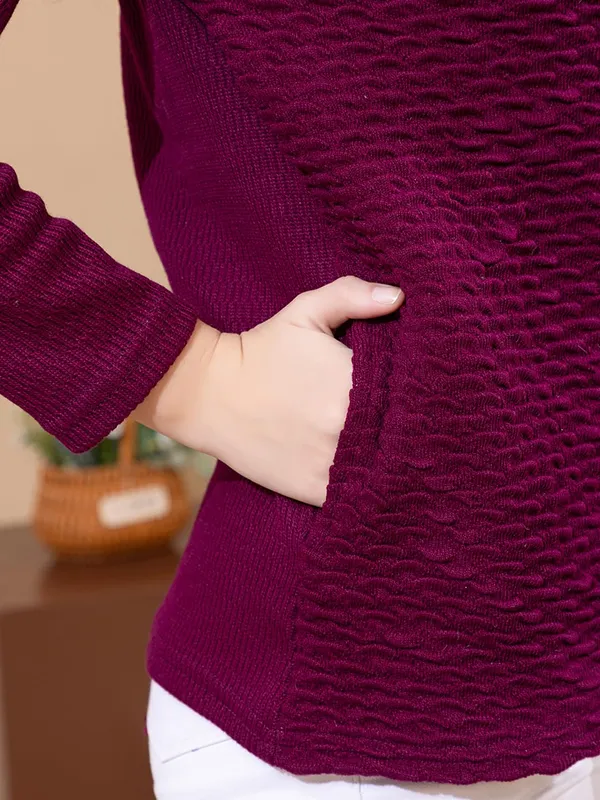 Womens_Woolen_V_Neck_Cardigan