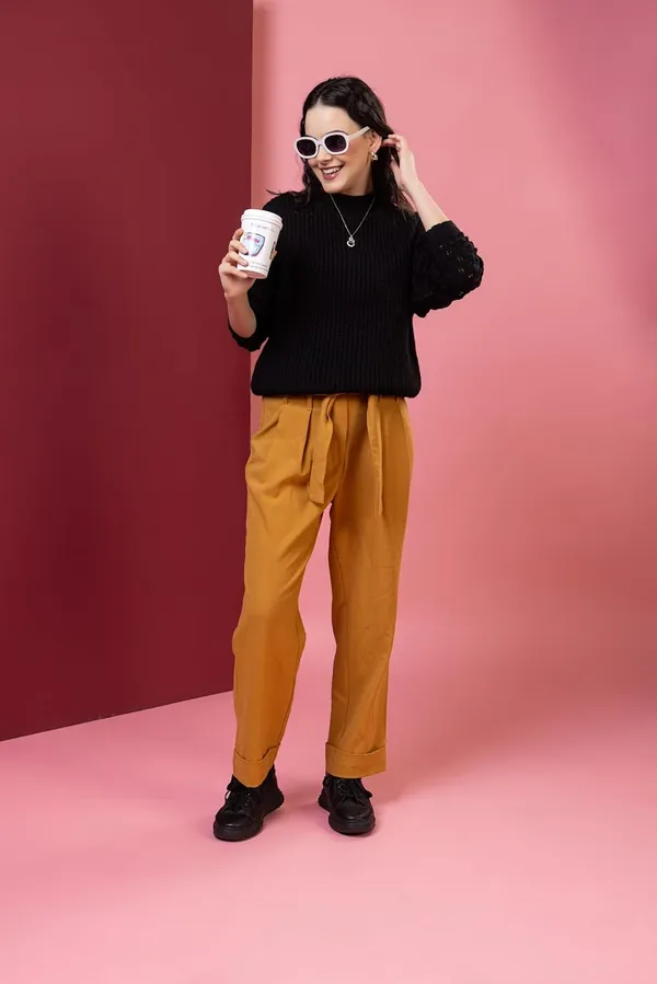 Black_Women_Pullover_Sweater_Relaxed_Fit_For_Winter_Wear_Full_Sleeve_100%_Wool_Latest_Stylish_Sweater_Crafted_With_Comfort_Fit_For_Winter_Season