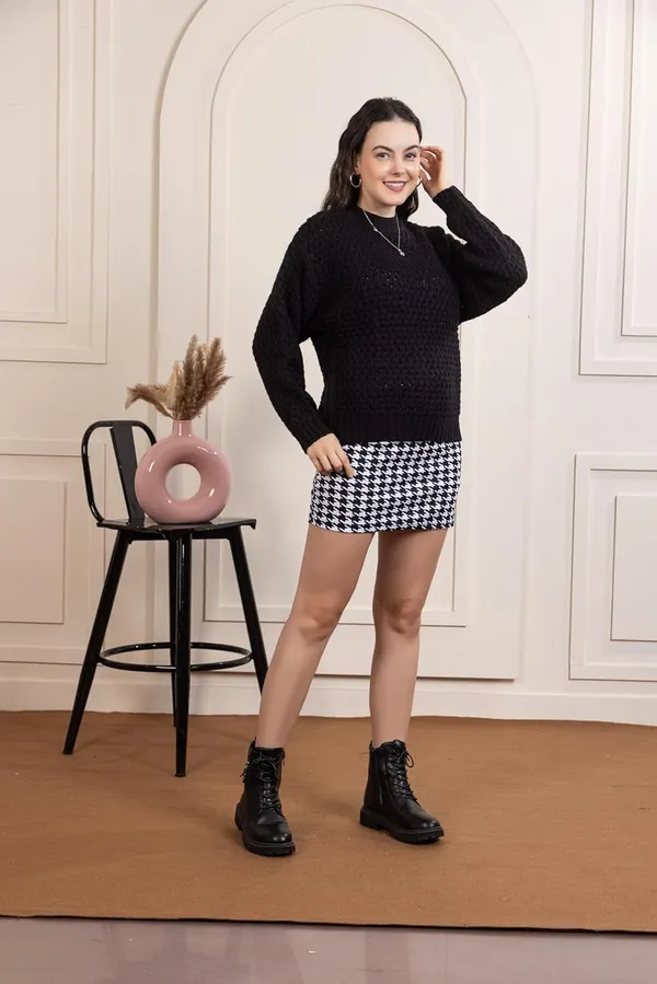 Black_Women_100%_Wool_Pullover_Sweater_Relaxed_Fit_Turtle_Neck_Sweater_Full_Sleeve_Stylish_Winter_Wear