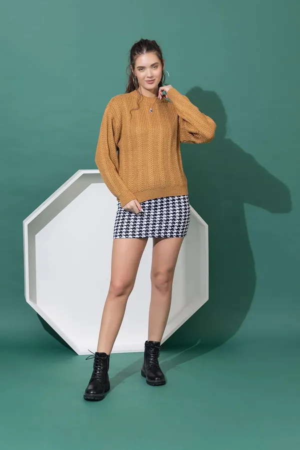 Gold_Women's_Pullover_Sweater_100%_Wool_Round_Neck_Full_Sleeve_Stylish_Sweater_Crafted_With_Comfort_Fit_And_Modern_Clothing_For_Winter_Season