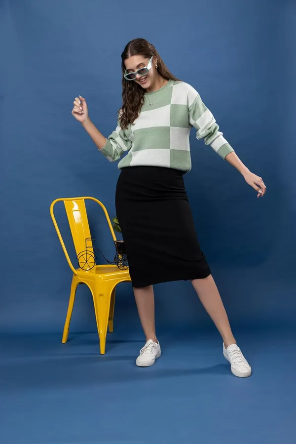 Pista_Women_Round_Neck_Colour_Block_Sweater_100%_Wool_Winter_Wear_Pullover