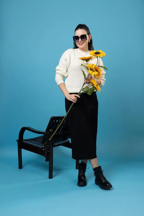 White_Women_100%_Wool_Pullover_Sweater_Relaxed_Fit_Turtle_Neck_Sweater_Full_Sleeve_Stylish_Winter_Wear