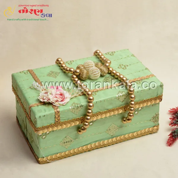 Brass_Gift_Box_For_Decoration