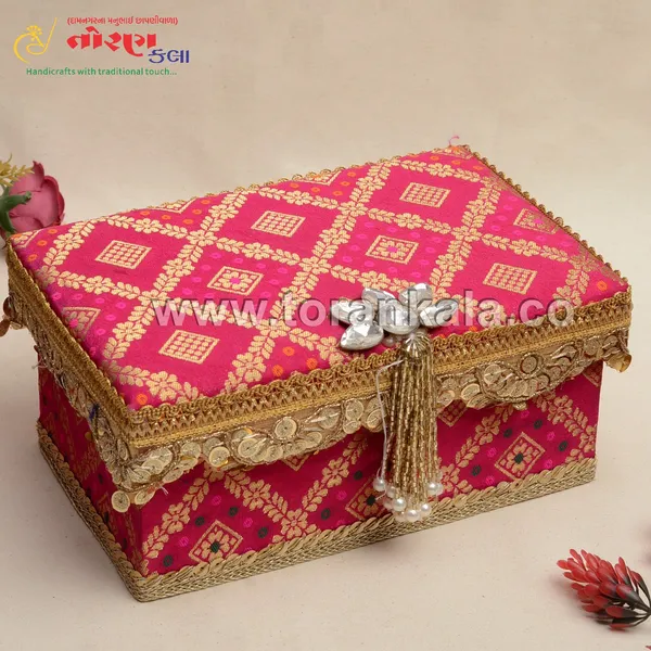 Brass_Gift_Box_For_Decoration
