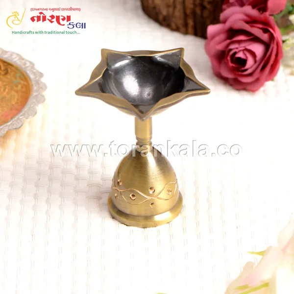 Antique_Gold_Brass_Diya_For_Decoration