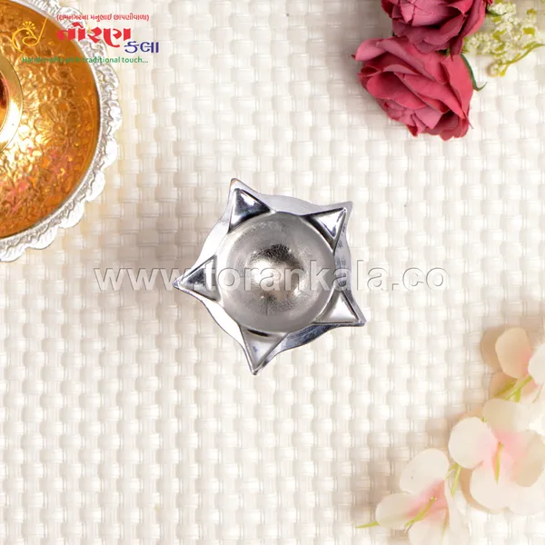 Antique_Silver_Brass_Diya_For_Decoration