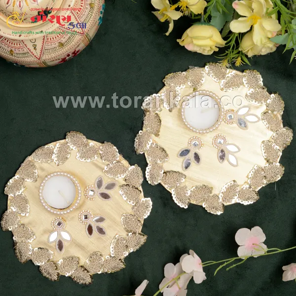 Light_Golden_Candle_Stand_For_Decoration
