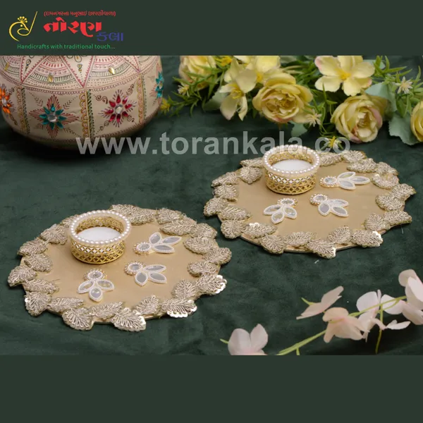 Light_Golden_Candle_Stand_For_Decoration