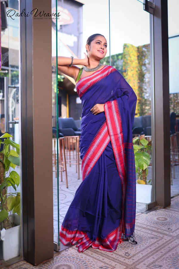 Handloom_Dark_Blue_With_Striped_Pallu_And_Elegant_Temple_Border_Saree