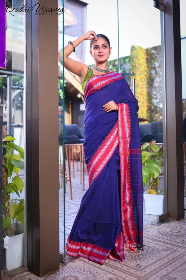 Handloom_Dark_Blue_With_Striped_Pallu_And_Elegant_Temple_Border_Saree