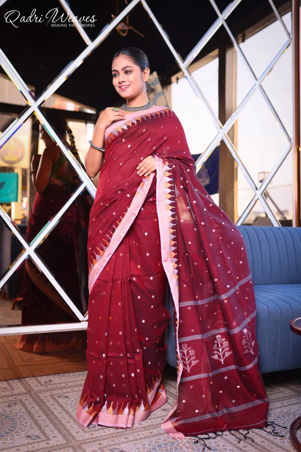 Handloom_Dark_Red_Premium_Cotton_With_Temple_Border_Work_Saree