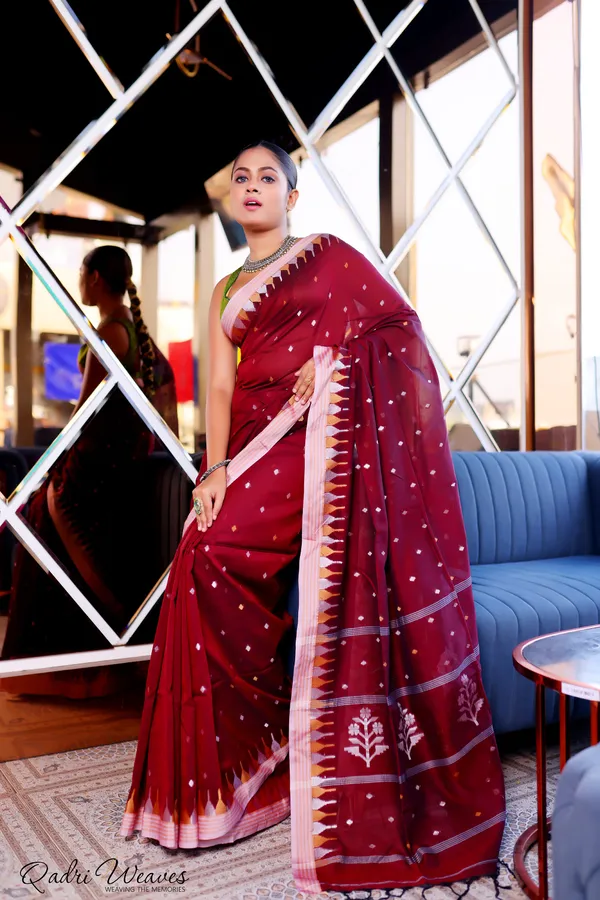 Handloom_Dark_Red_Premium_Cotton_With_Temple_Border_Work_Saree