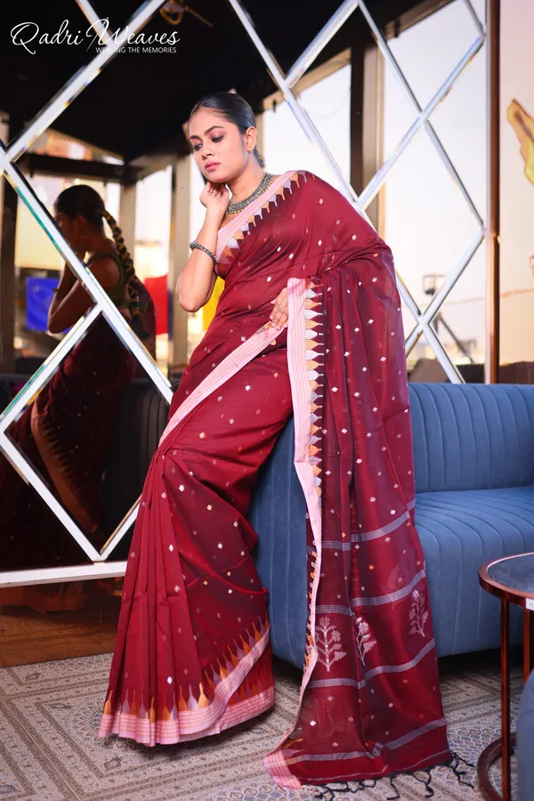 Handloom_Dark_Red_Premium_Cotton_With_Temple_Border_Work_Saree
