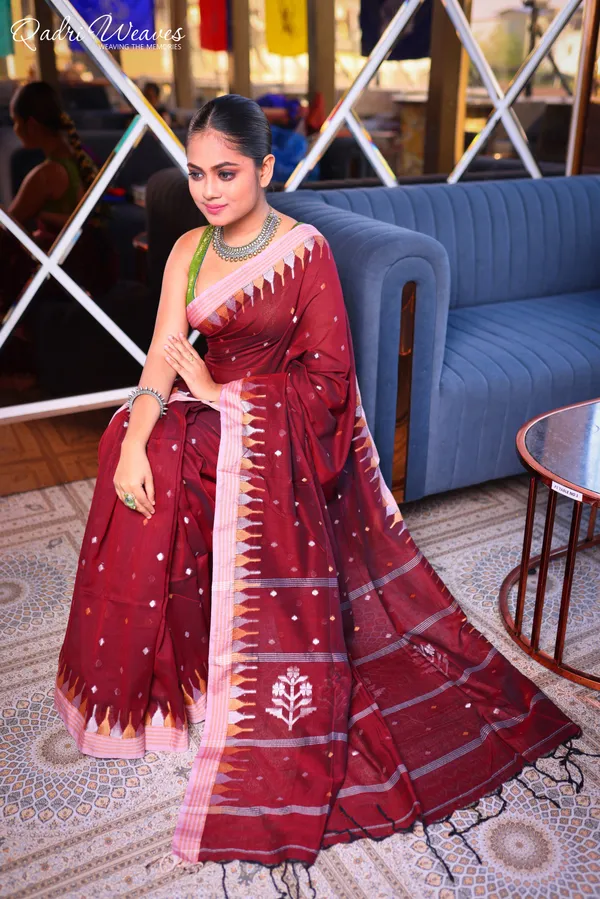 Handloom_Dark_Red_Premium_Cotton_With_Temple_Border_Work_Saree