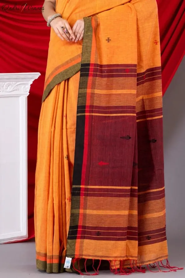 Handloom_Fire_&_Maroon_Fish_Motif_Premium_Khadi_Cotton_Saree
