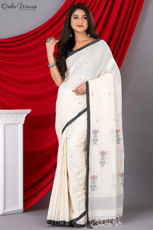 Cream_Khadi_Cotton_Premium_&_Elegant_Saree_For_Women