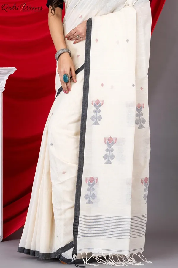 Cream_Khadi_Cotton_Premium_&_Elegant_Saree_For_Women