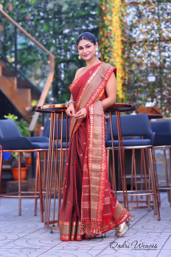 Handloom_Maroon_Premium_Cotton_With_Golden_Zari_Work_Saree