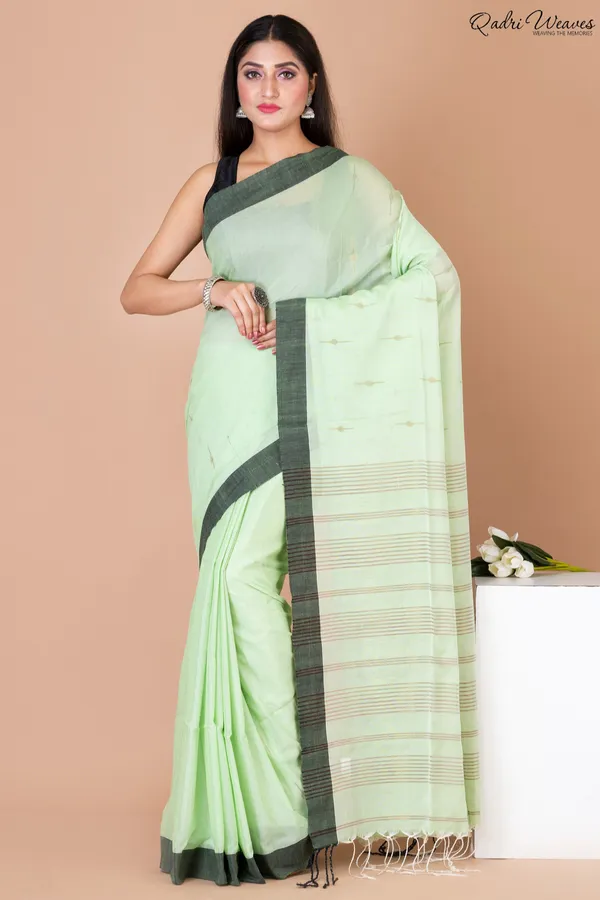 Handloom_Pastel_Green_Khadi_Silk_Saree_With_Black_Border