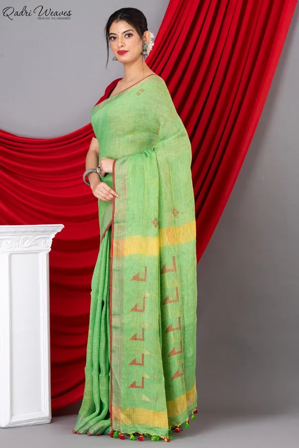 Handloom_Pear_Green_Pure_Linen_Jamdani_&_Fish_Motif_All_Saree