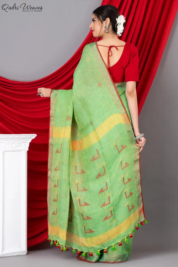 Handloom_Pear_Green_Pure_Linen_Jamdani_&_Fish_Motif_All_Saree