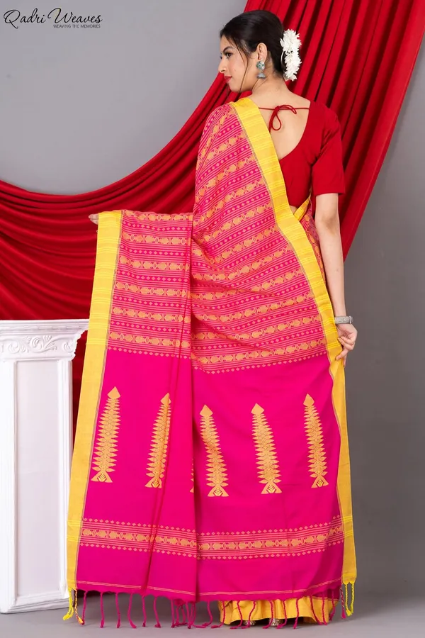 Pink_Cotton_Premium_&_Elegant_Saree_For_Women